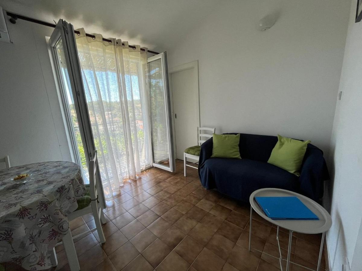 Appartement Zeljko Maslinica