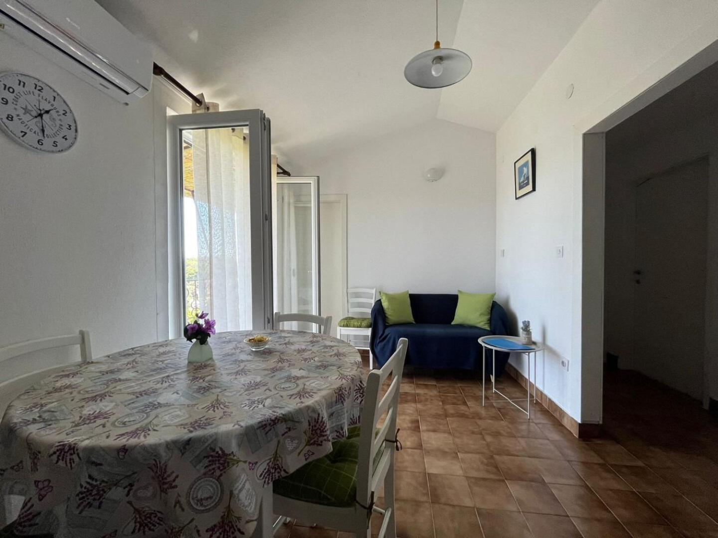 Apartment Zeljko Maslinica